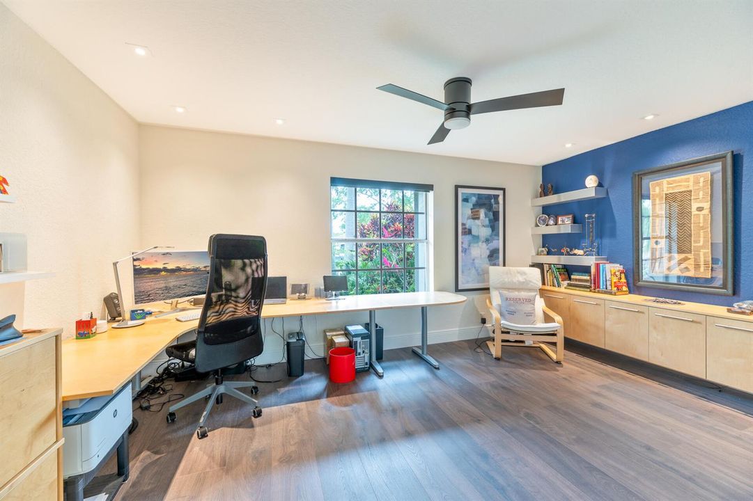 OFFICE
