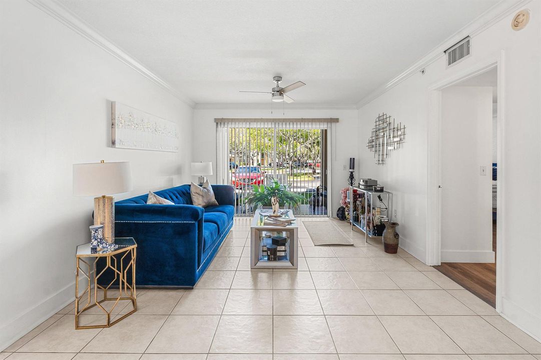 009-4180SanMarinoBoulevard-107-WestPalmB