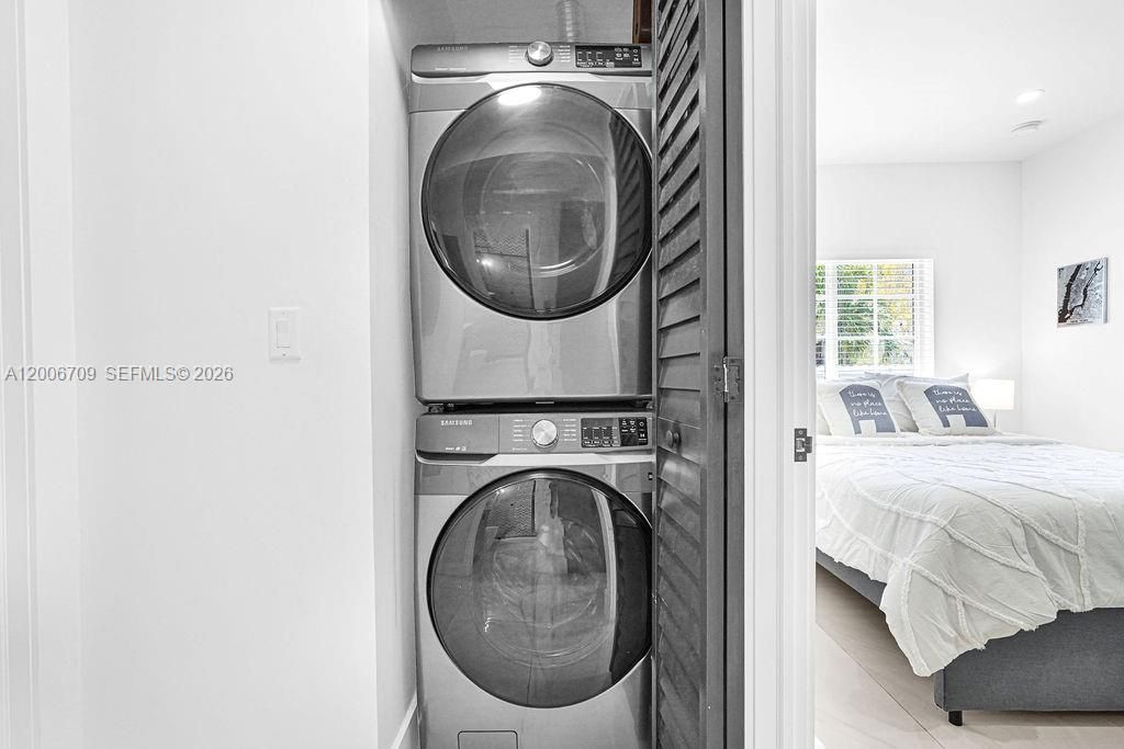 En Venta: $879,000 (3 camas, 2 baños, 1026 Pies cuadrados)