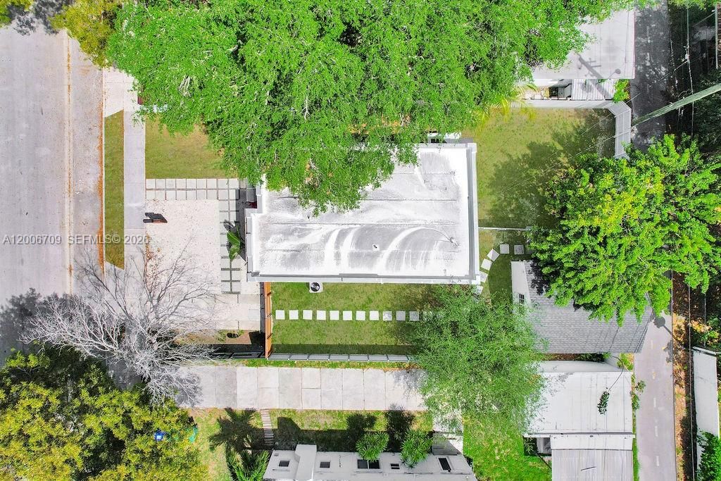 En Venta: $879,000 (3 camas, 2 baños, 1026 Pies cuadrados)