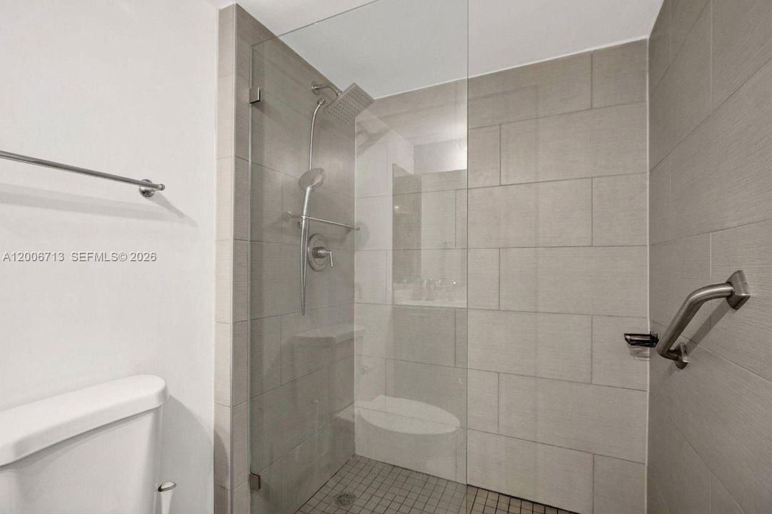 Glass shower