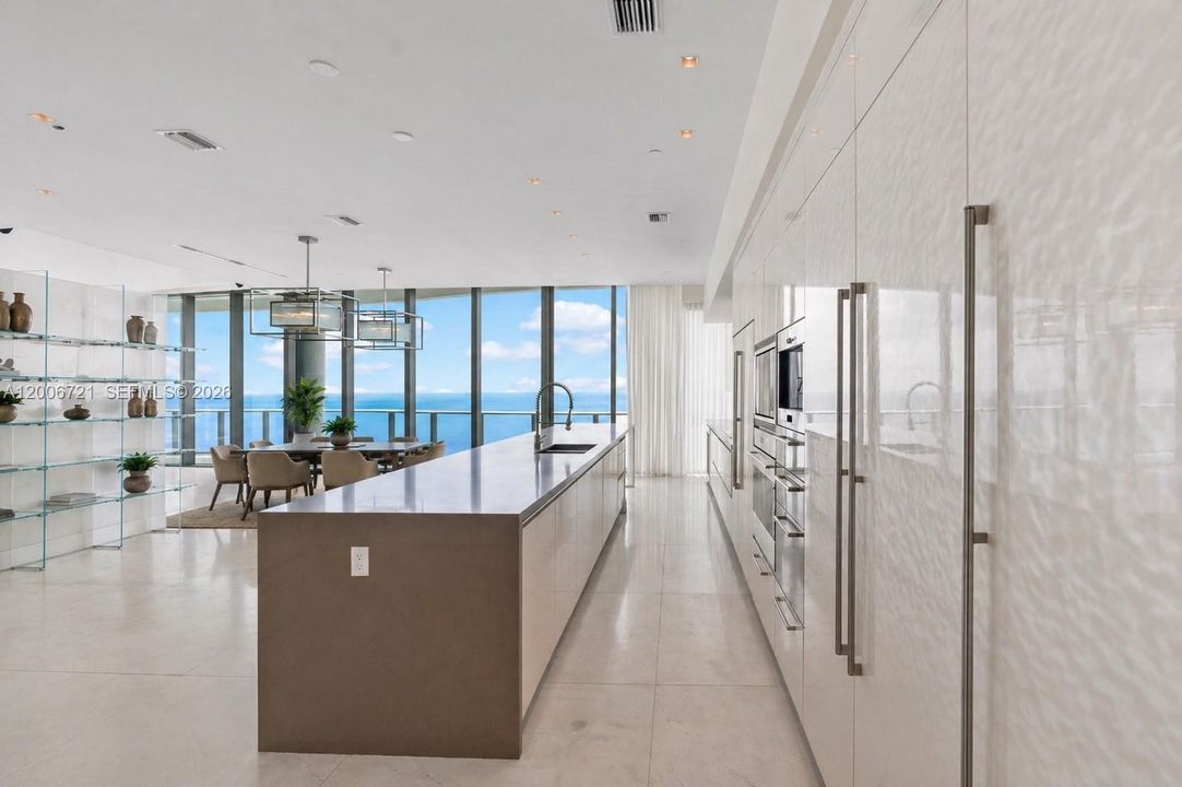 For Sale: $4,795,000 (3 beds, 5 baths, 3340 Square Feet)