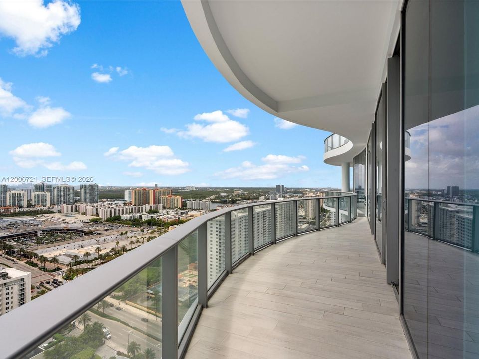 For Sale: $4,795,000 (3 beds, 5 baths, 3340 Square Feet)