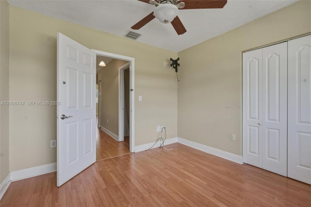 For Sale: $446,999 (3 beds, 2 baths, 1258 Square Feet)