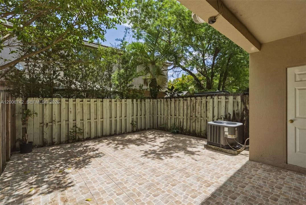 For Sale: $446,999 (3 beds, 2 baths, 1258 Square Feet)