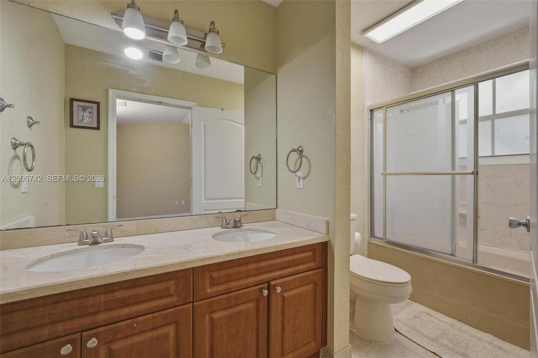 For Sale: $446,999 (3 beds, 2 baths, 1258 Square Feet)