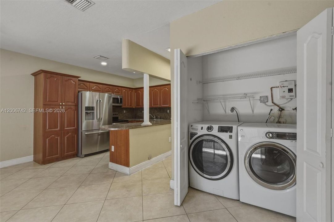 For Sale: $446,999 (3 beds, 2 baths, 1258 Square Feet)