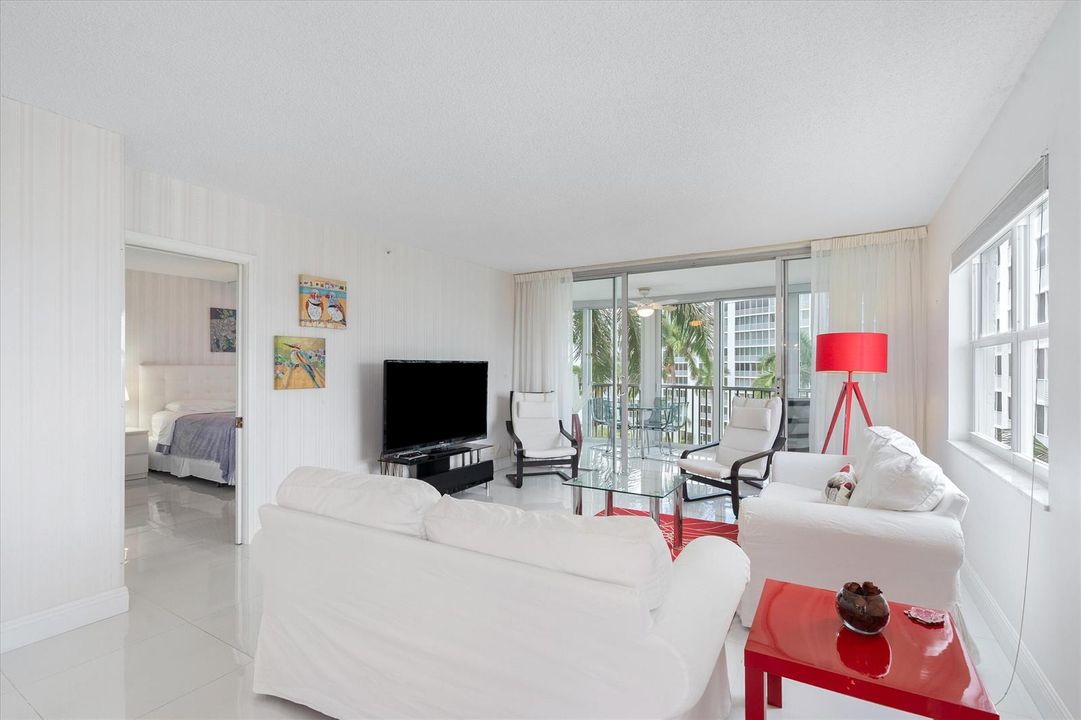 04-3300 S Ocean Blvd #617 Highland Beach