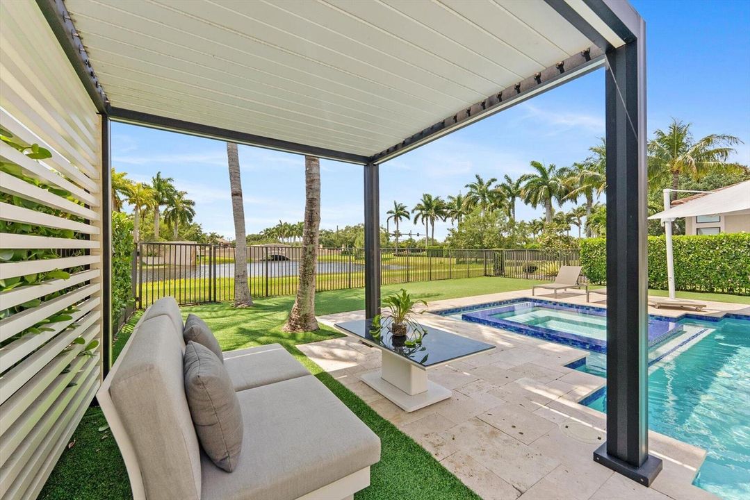 MOTORIZED CABANA
