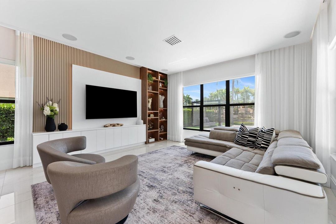 FAMILY ROOM