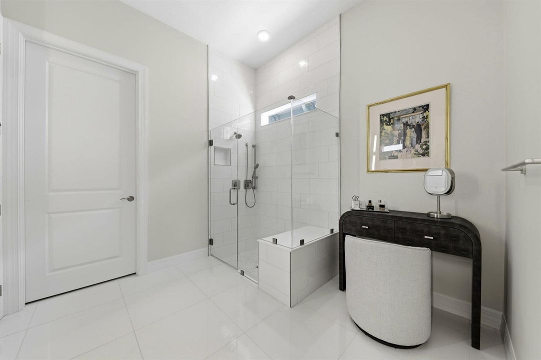39-038_F8_10332 Northbrook Cir