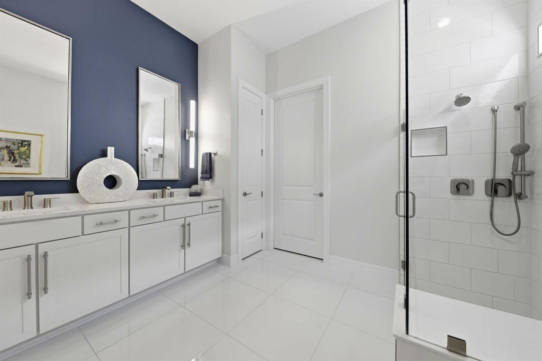 38-037_F8_10332 Northbrook Cir