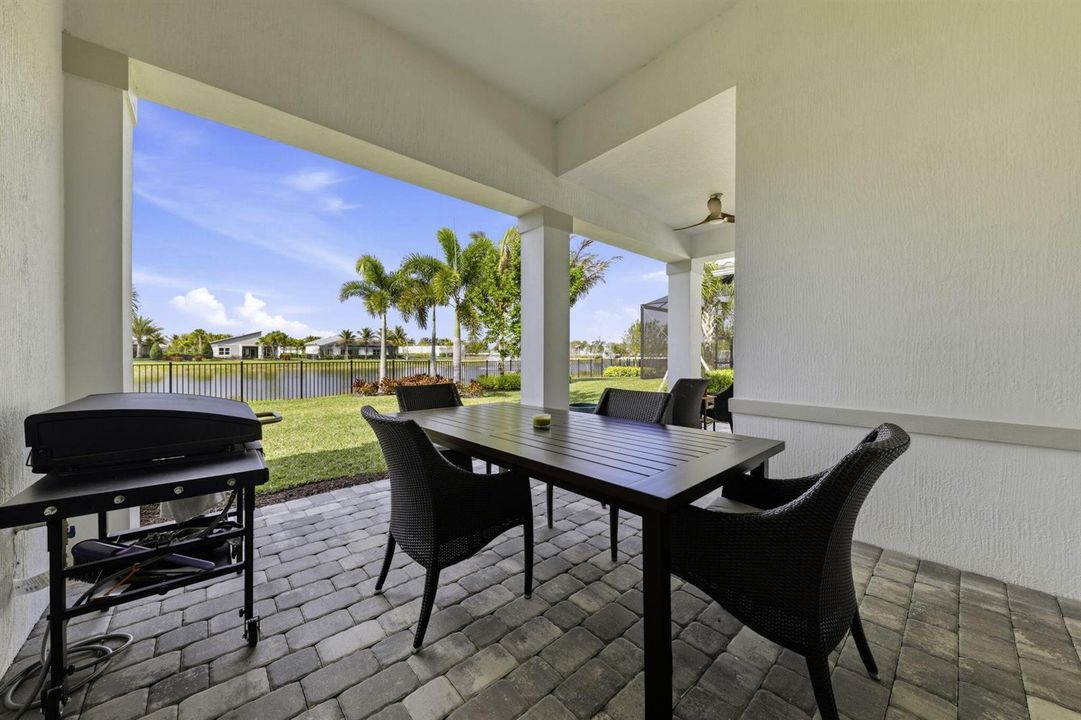 45-044_F8_10332 Northbrook Cir