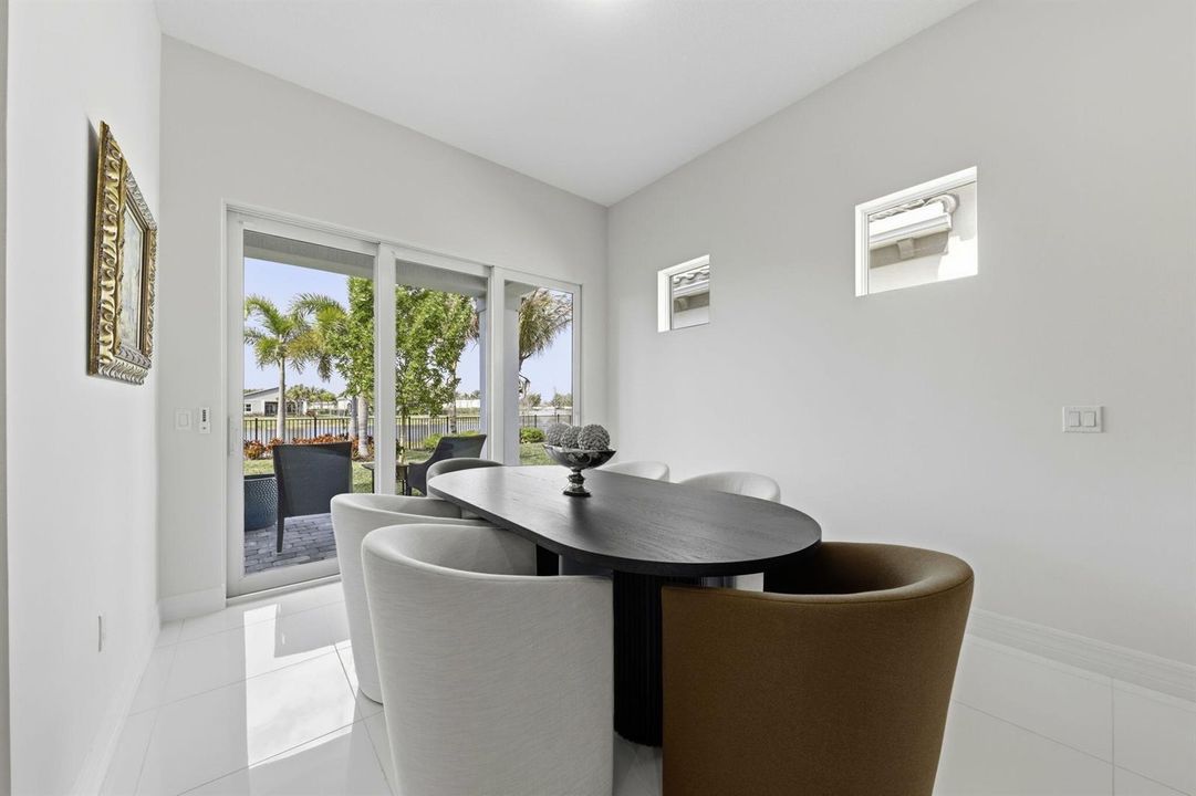 17-016_F8_10332 Northbrook Cir
