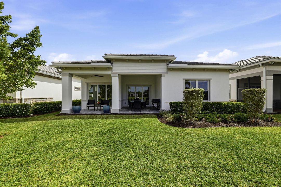 49-048_F8_10332 Northbrook Cir