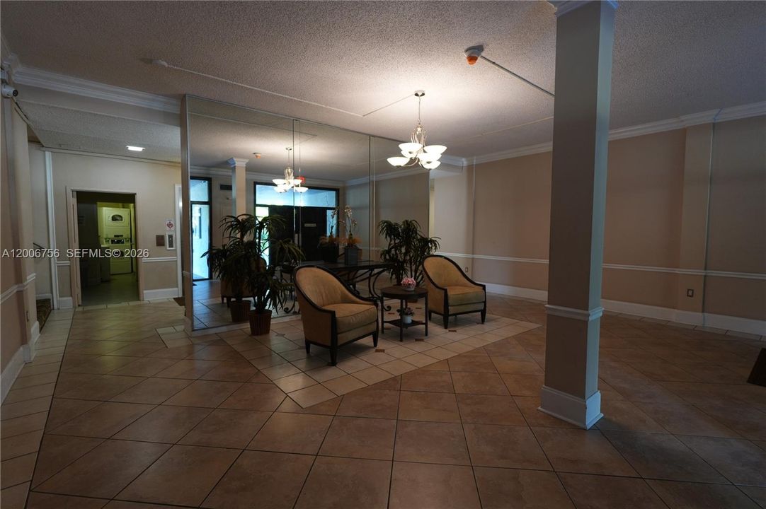 For Sale: $129,000 (2 beds, 2 baths, 1133 Square Feet)