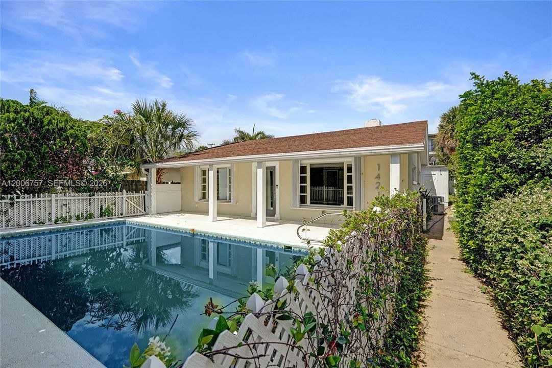 For Sale: $724,950 (3 beds, 3 baths, 2515 Square Feet)