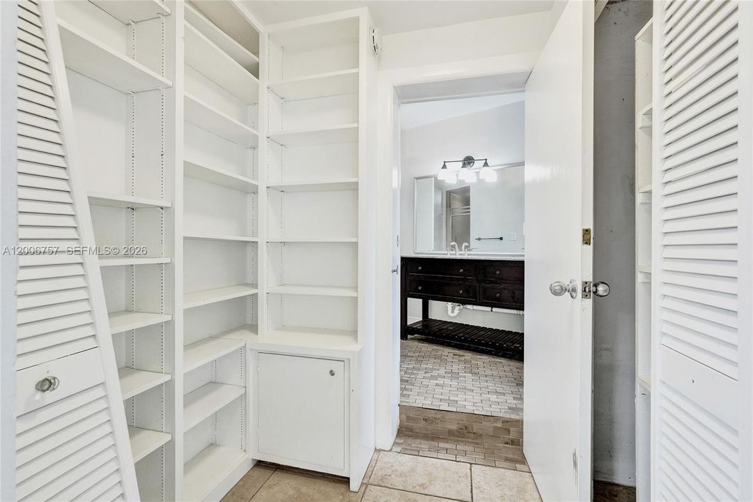 For Sale: $724,950 (3 beds, 3 baths, 2515 Square Feet)