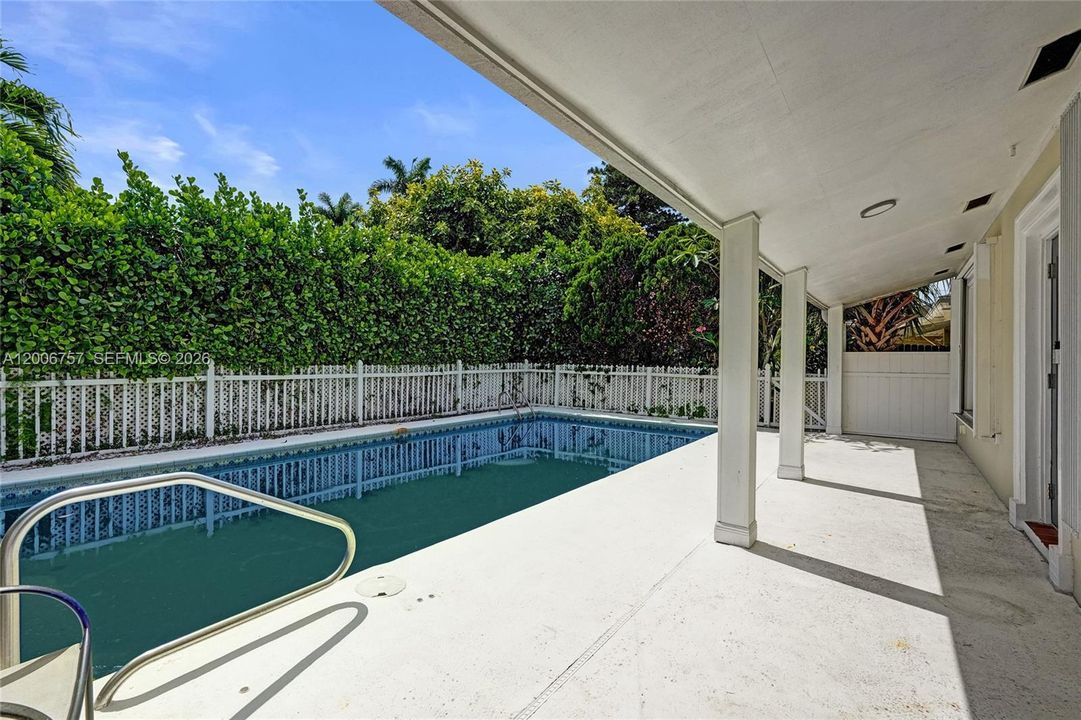 For Sale: $724,950 (3 beds, 3 baths, 2515 Square Feet)