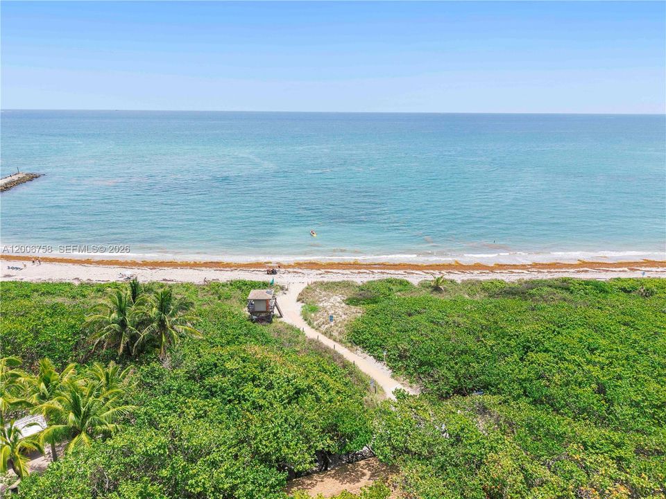 Active With Contract: $835,000 (3 beds, 2 baths, 2339 Square Feet)