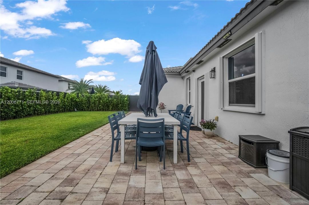 For Sale: $767,500 (3 beds, 2 baths, 1736 Square Feet)