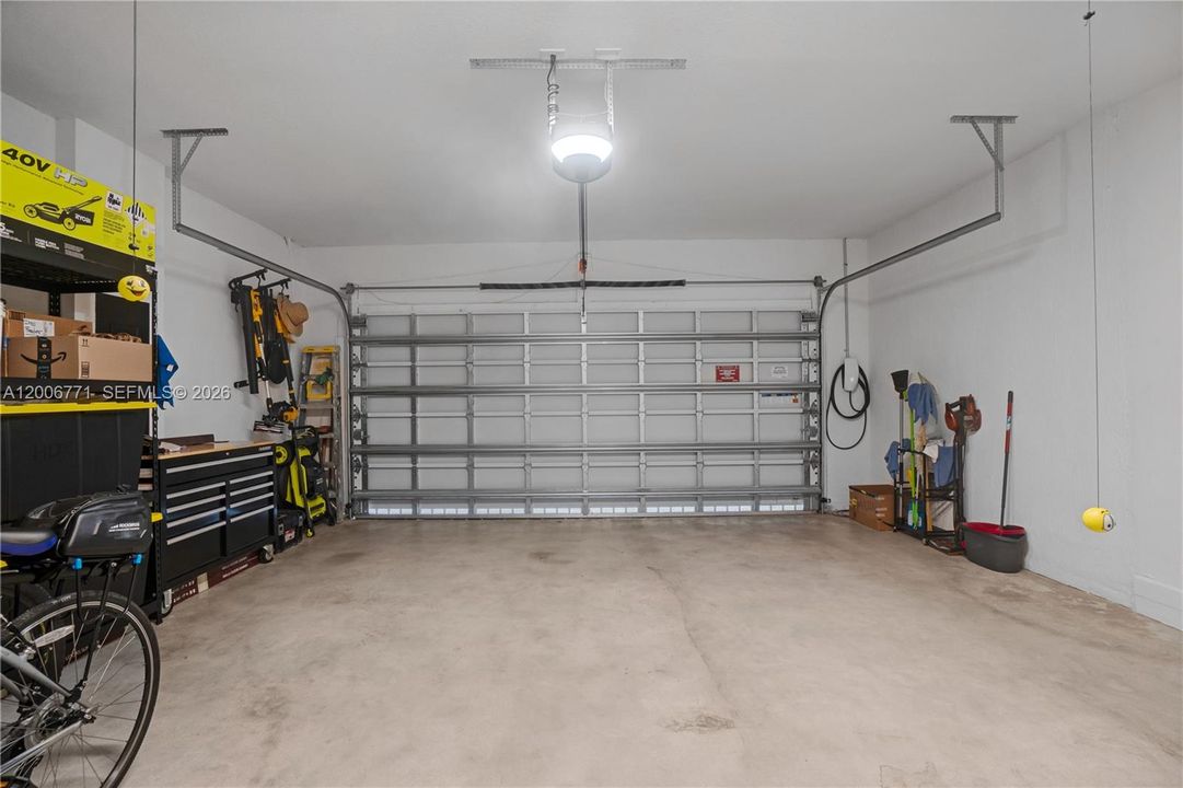 For Sale: $767,500 (3 beds, 2 baths, 1736 Square Feet)
