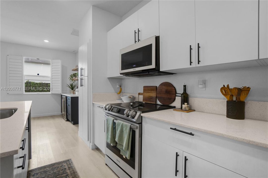 For Sale: $767,500 (3 beds, 2 baths, 1736 Square Feet)