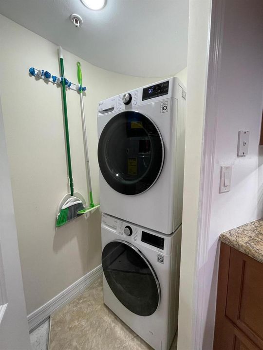 Washer/Dryer Inside Unit