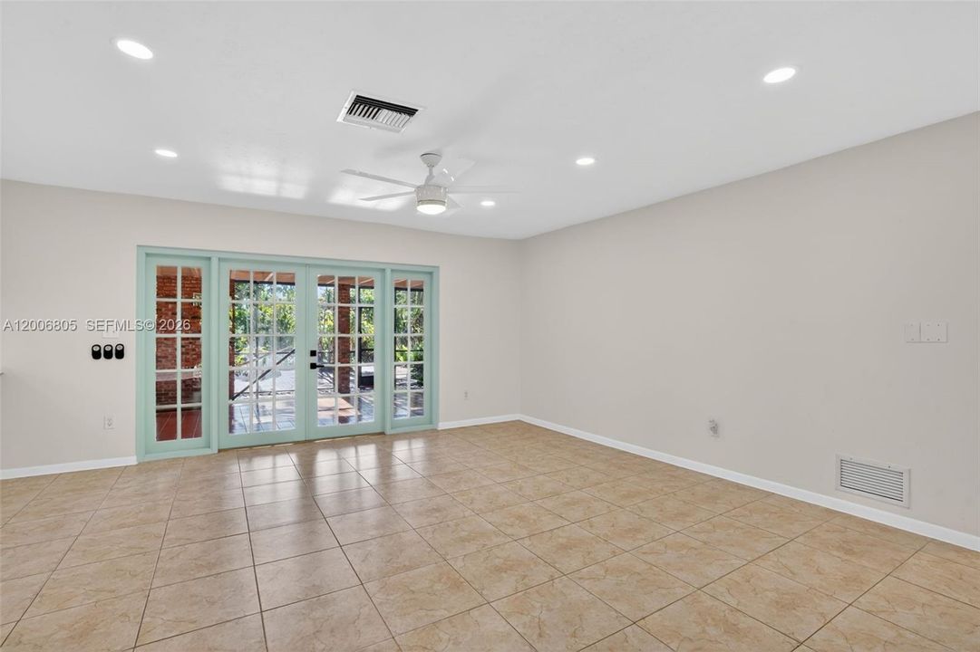 For Sale: $890,000 (3 beds, 2 baths, 1436 Square Feet)