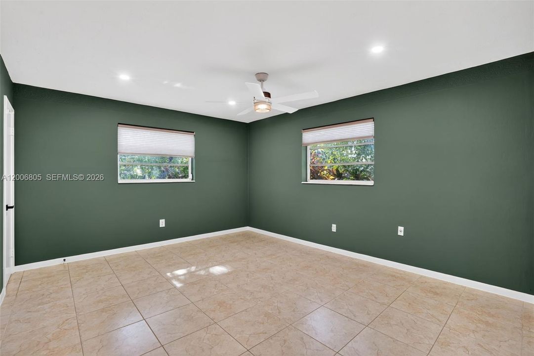 For Sale: $890,000 (3 beds, 2 baths, 1436 Square Feet)