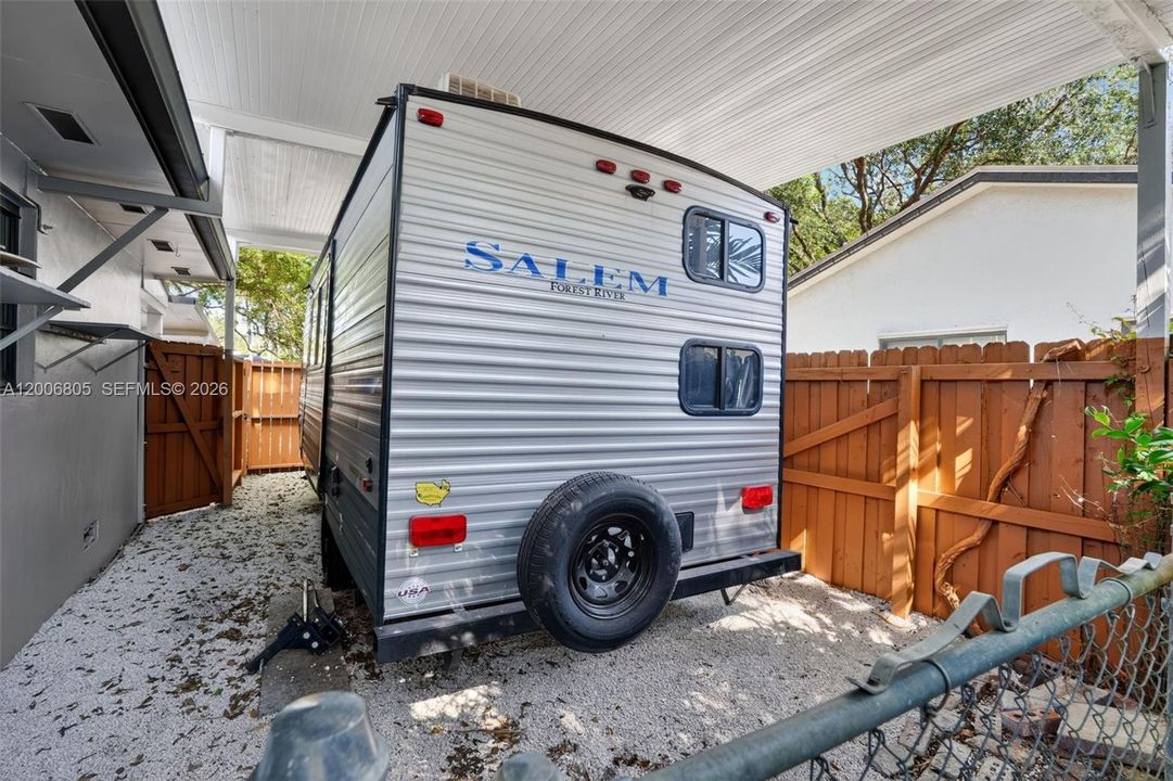 For Sale: $890,000 (3 beds, 2 baths, 1436 Square Feet)