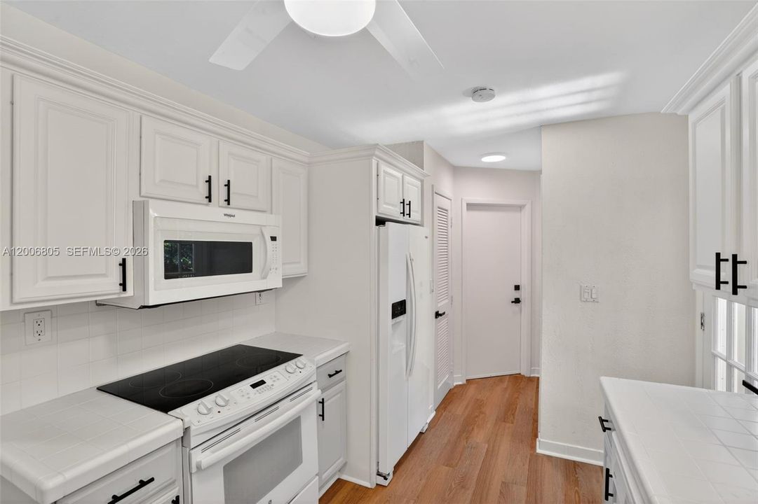 For Sale: $890,000 (3 beds, 2 baths, 1436 Square Feet)
