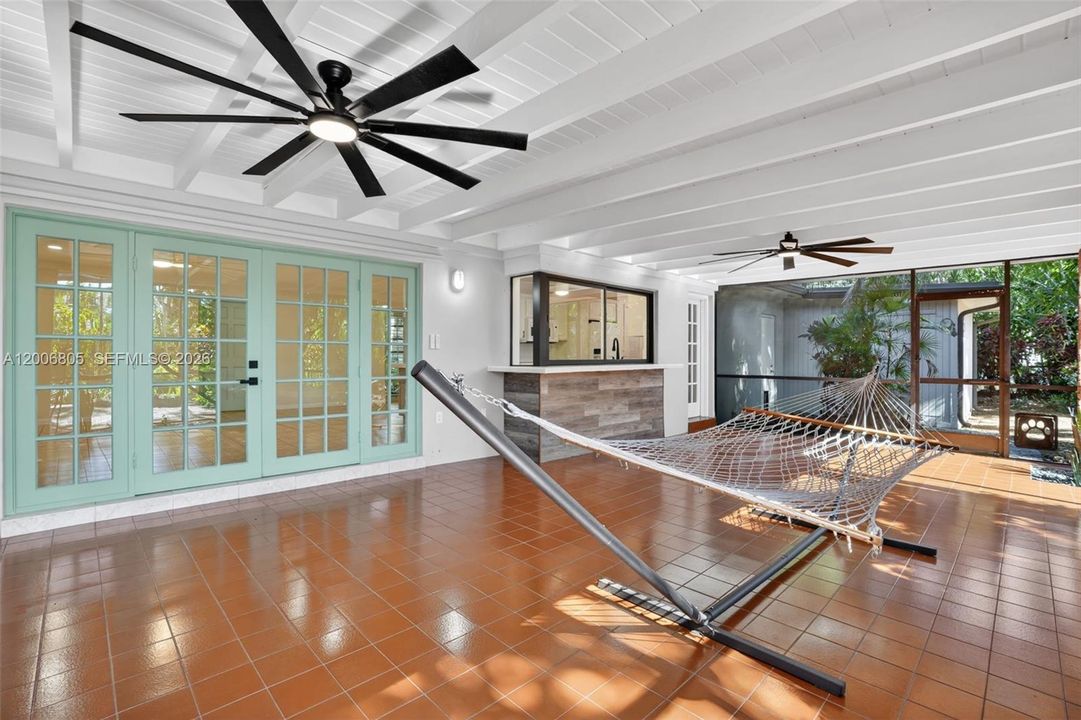 For Sale: $890,000 (3 beds, 2 baths, 1436 Square Feet)