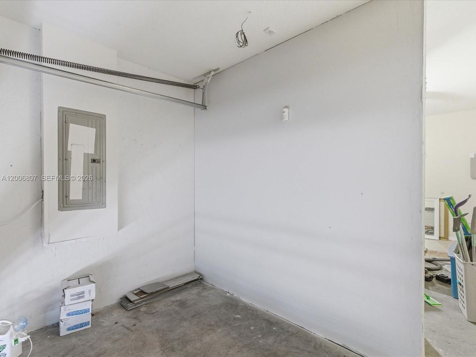 Недавно продано: $499,900 (4 спален, 3 ванн, 1756 Квадратных фут)