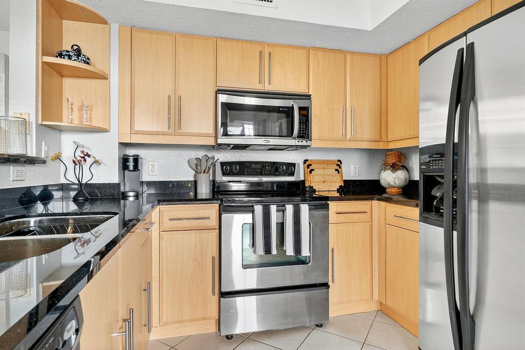 1801-NORTH-FLAGLER-DR-704-33407-014