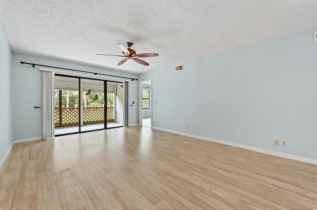 12 Living room 02