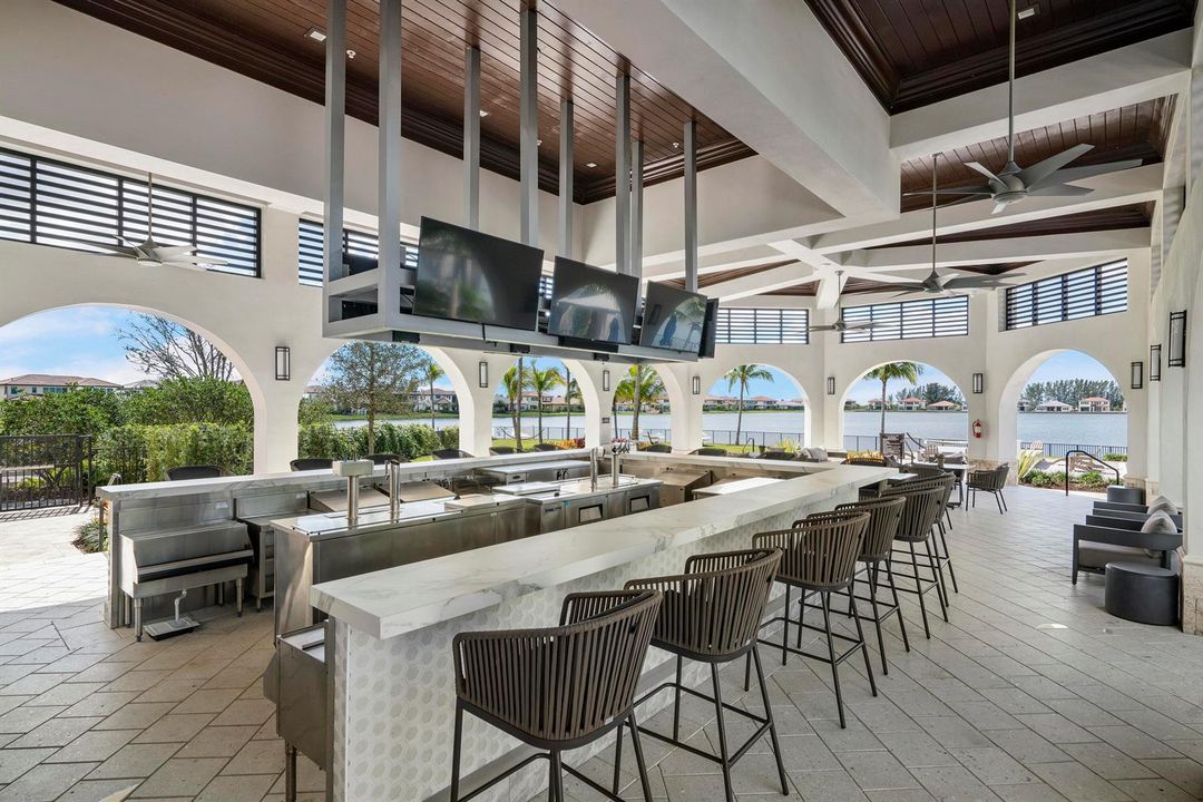#23 Outdoor Dining