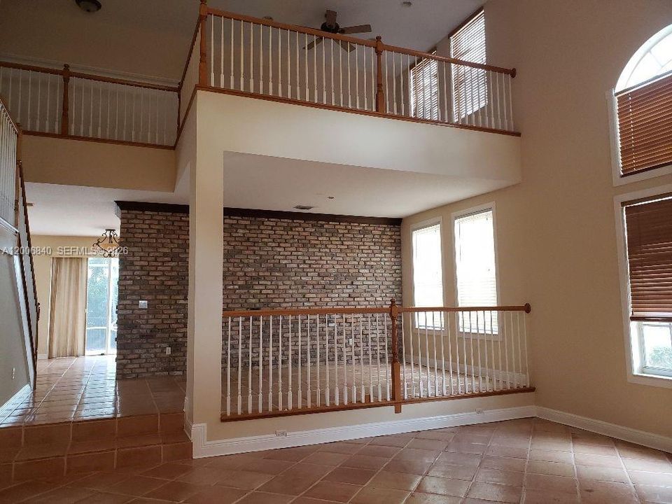 В аренду: $4,500 (5 спален, 3 ванн, 3605 Квадратных фут)