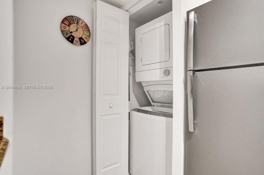 For Rent: $2,850 (2 beds, 2 baths, 1030 Square Feet)