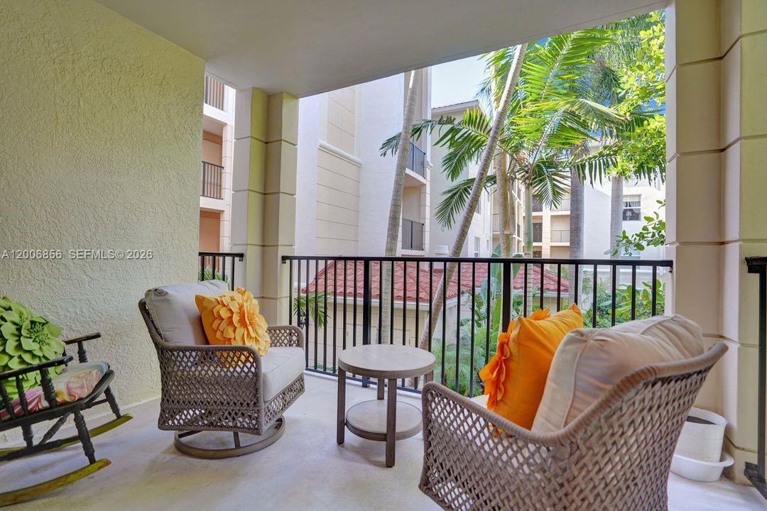 For Rent: $2,850 (2 beds, 2 baths, 1030 Square Feet)