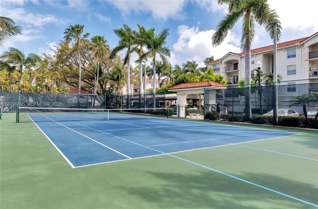 For Rent: $2,850 (2 beds, 2 baths, 1030 Square Feet)