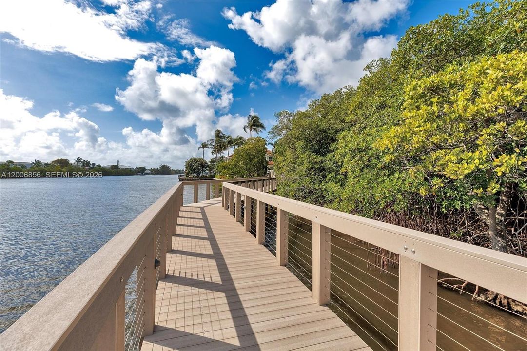 For Rent: $2,850 (2 beds, 2 baths, 1030 Square Feet)