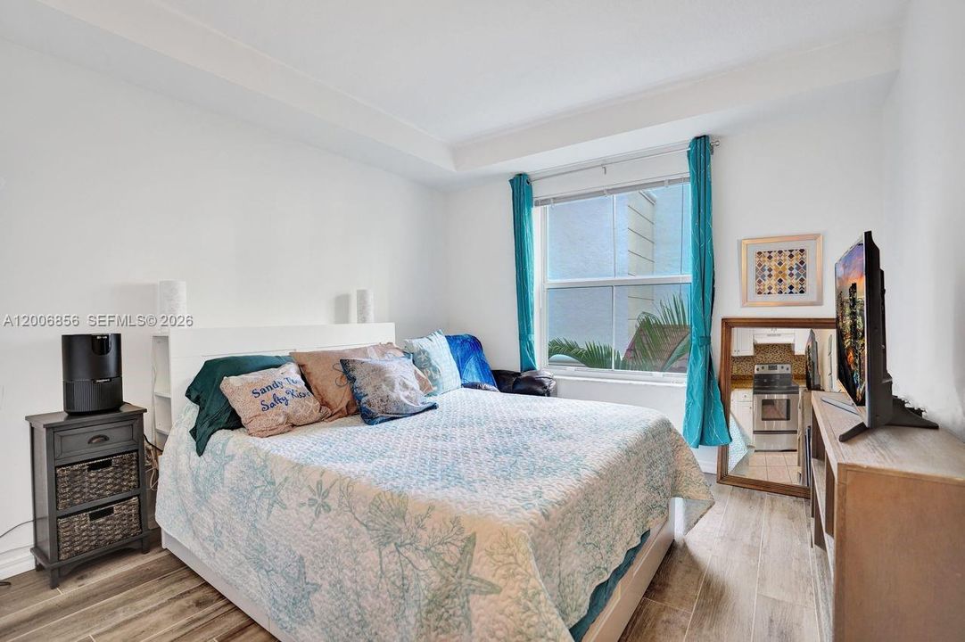 For Rent: $2,850 (2 beds, 2 baths, 1030 Square Feet)