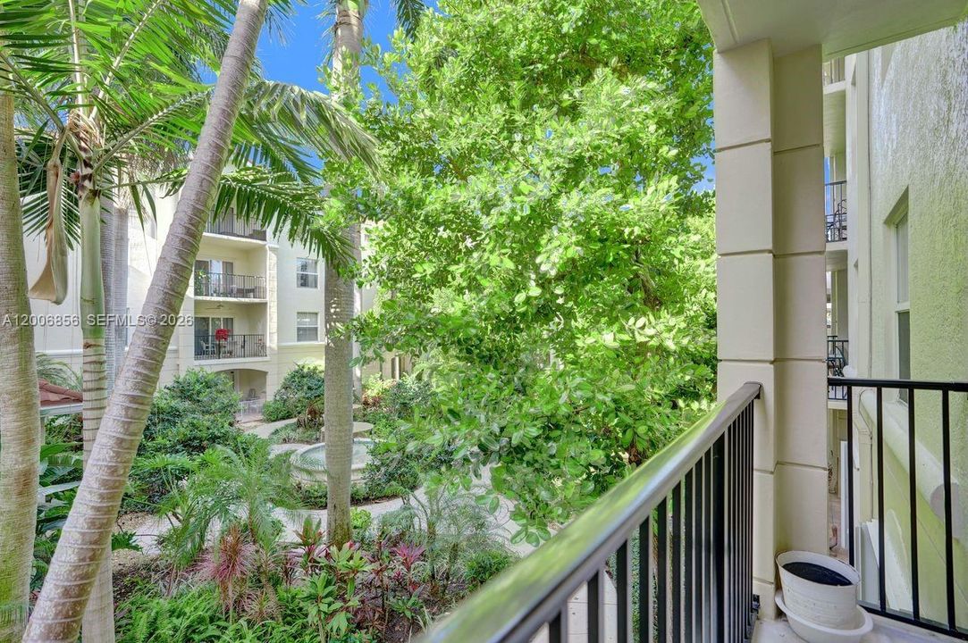 For Rent: $2,850 (2 beds, 2 baths, 1030 Square Feet)