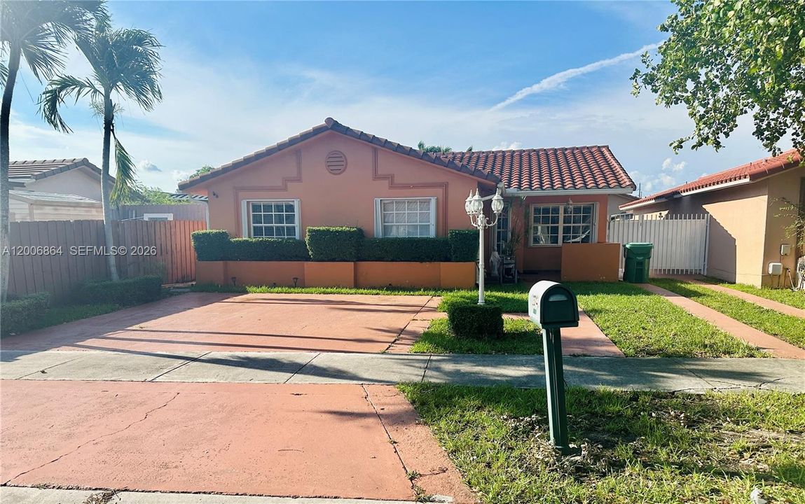 Active With Contract: $675,000 (4 beds, 2 baths, 1630 Square Feet)