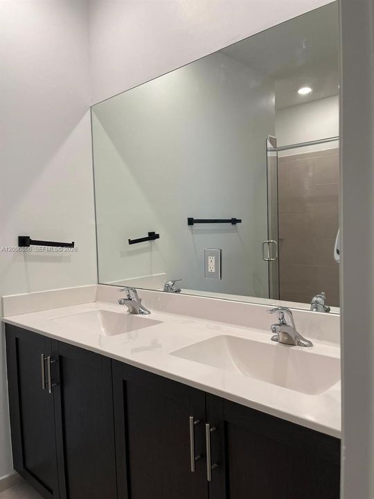 Active With Contract: $2,900 (4 beds, 2 baths, 1820 Square Feet)