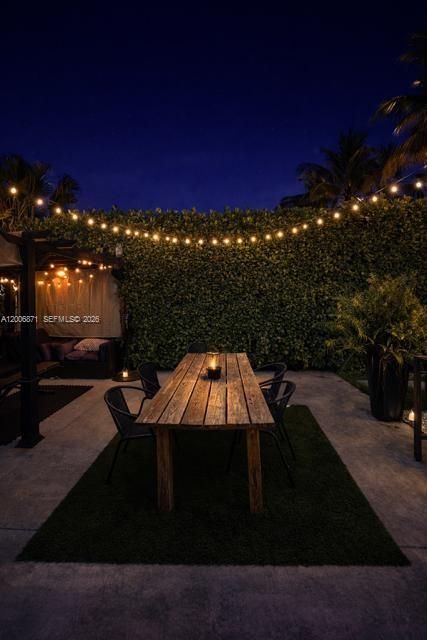 Vendido Recientemente: $498,000 (3 camas, 2 baños, 1197 Pies cuadrados)