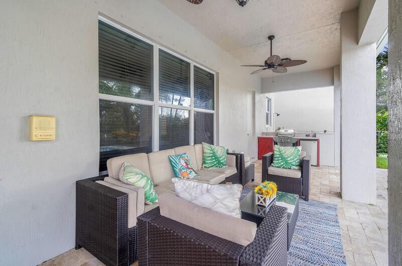 madewood patio
