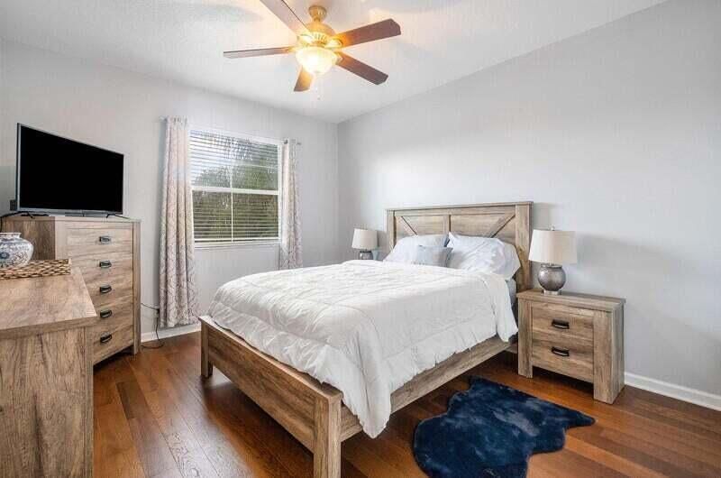 madewood ct bedroomm