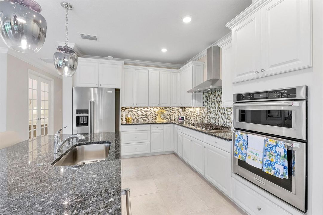 4640 Pinehurst Trl E_056